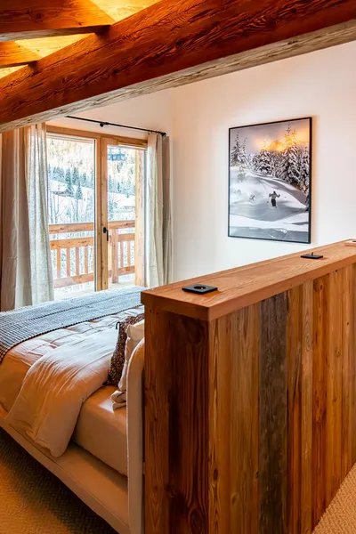 Photographe hôtel et chambre de luxe Alpes Savoie – vue neige et montagne